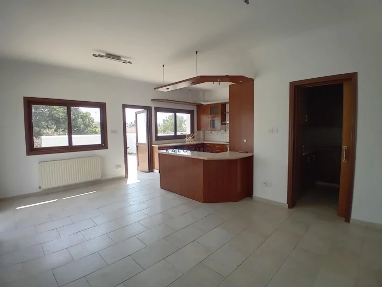 4 Bedroom House for Sale in Strovolos, Nicosia District