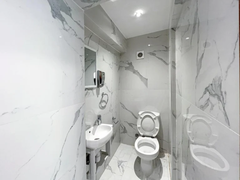 125m² Office for Rent in Limassol District