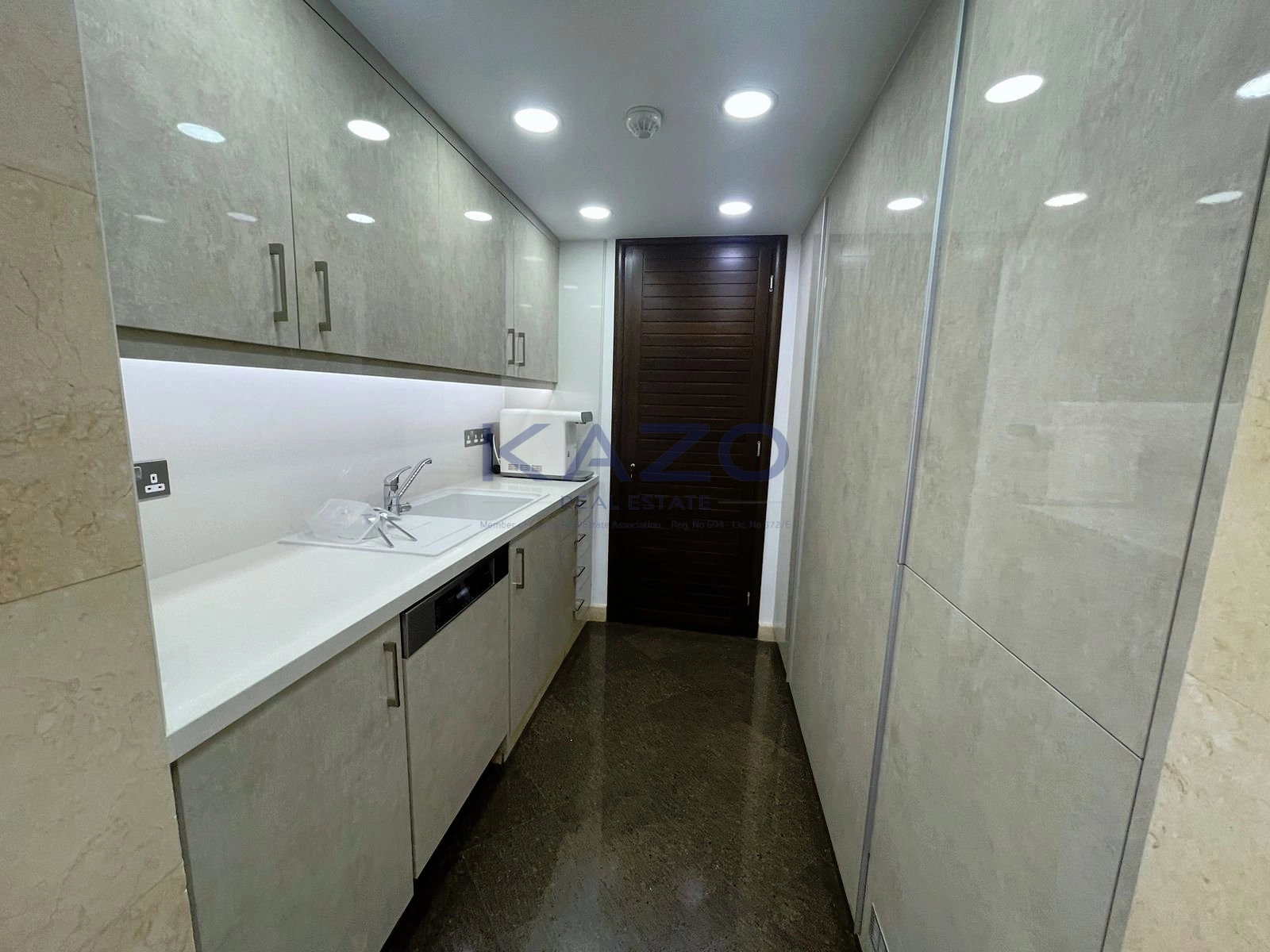 480m² Office for Rent in Limassol District