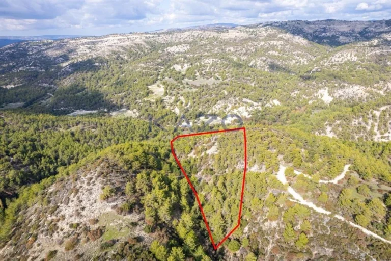 18,395m² Plot for Sale in Anogyra, Limassol District
