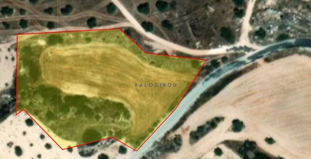 7,358m² Plot for Sale in Alaminos, Larnaca District