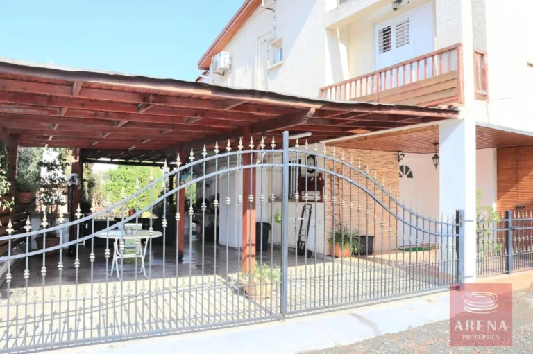 2 Bedroom House for Sale in Pervolia Larnacas