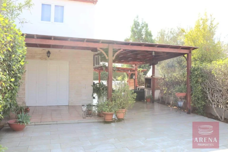 2 Bedroom House for Sale in Pervolia Larnacas