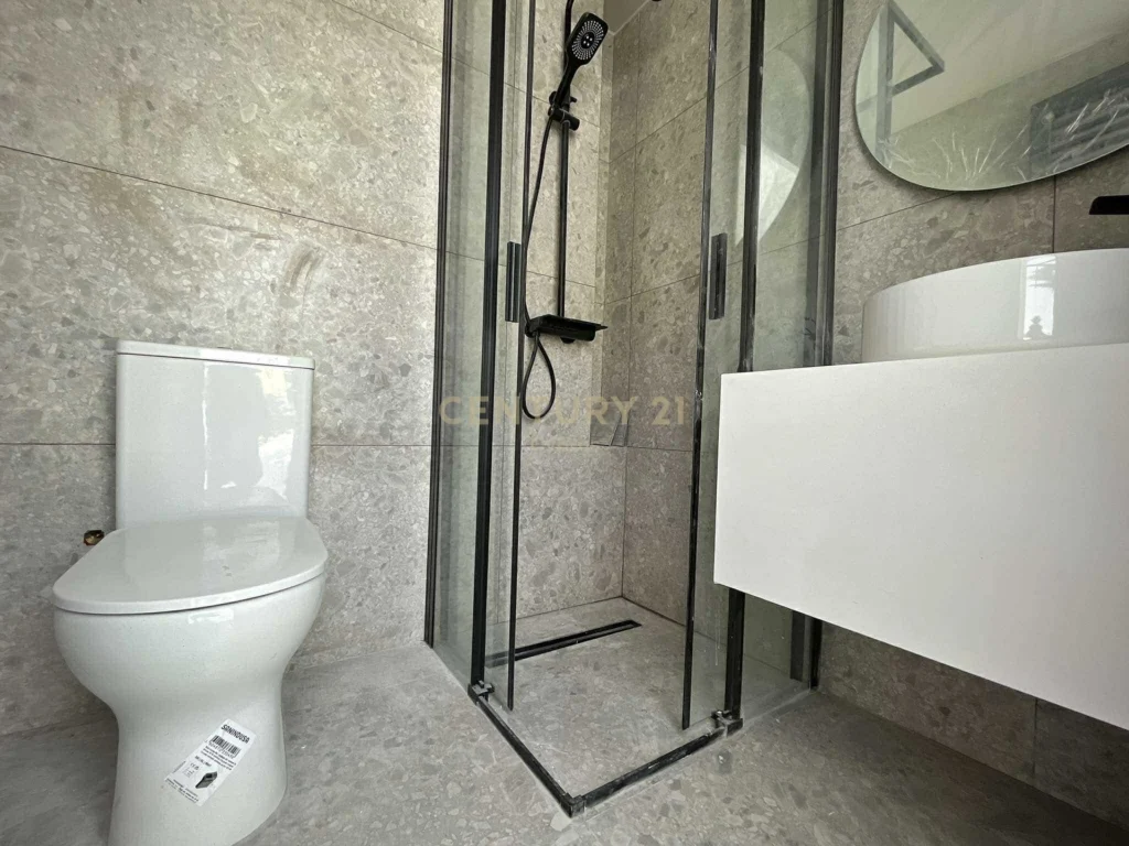 300m² Office for Rent in Limassol District