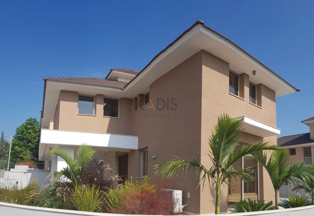 4 Bedroom House for Sale in Pyrgos Lemesou, Limassol District