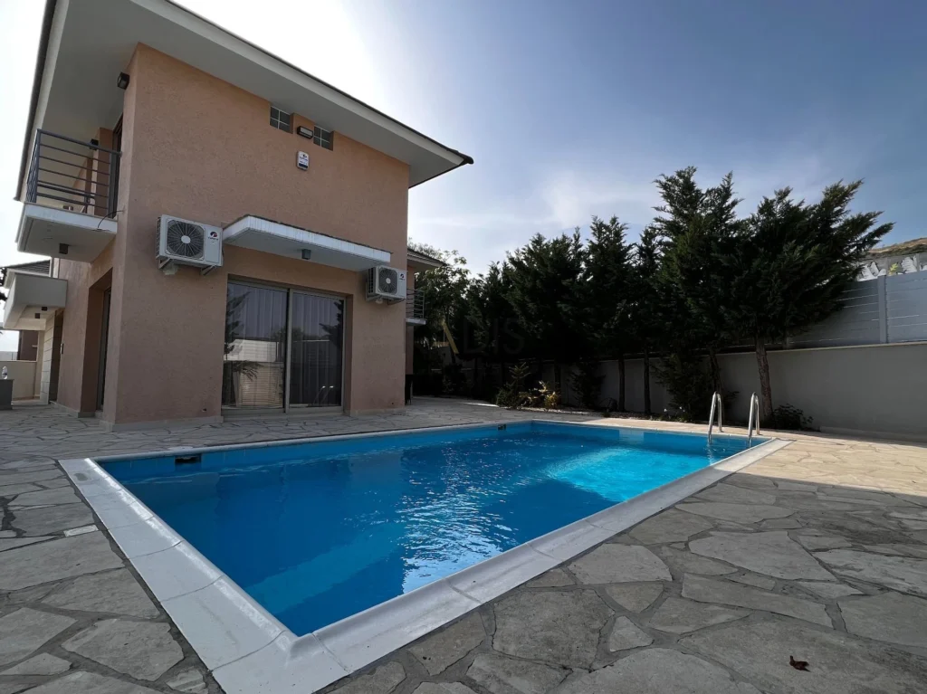 3 Bedroom House for Sale in Pyrgos Lemesou, Limassol District