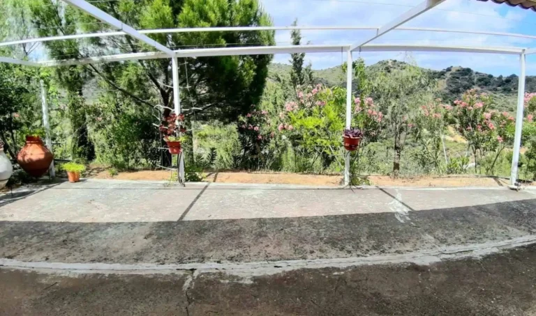 Cheap Houses and Villas for Sale Larnaca up to 500000 euro