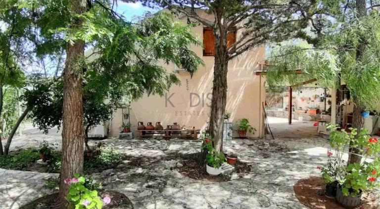 Cheap Houses and Villas for Sale Larnaca up to 500000 euro
