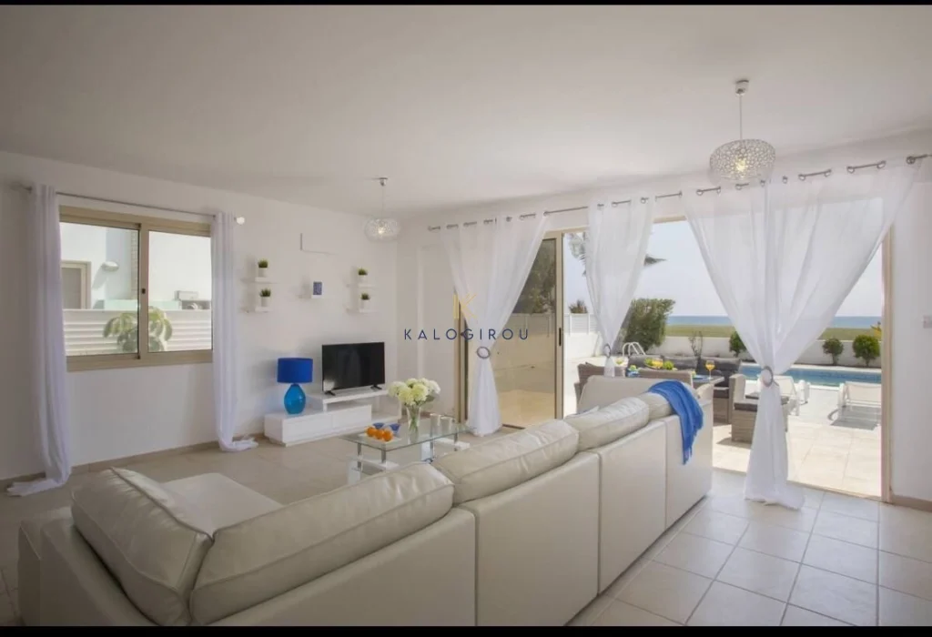 4 Bedroom House for Sale in Mazotos, Larnaca District