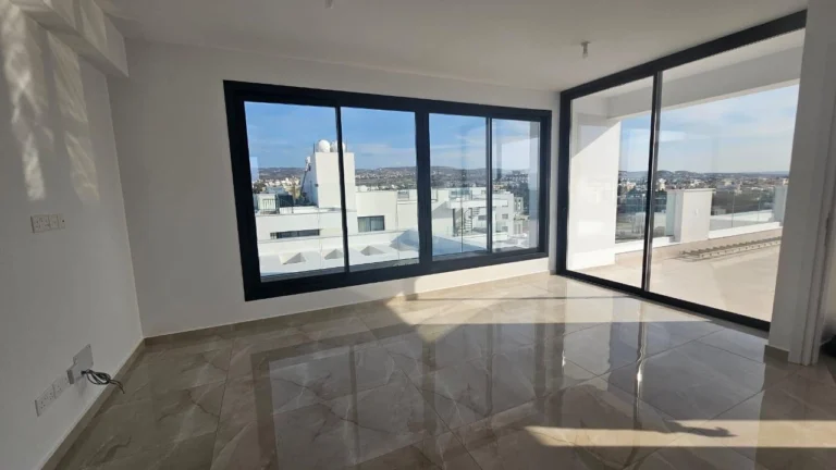 2 Bedroom Apartment for Sale in Paphos – Universal