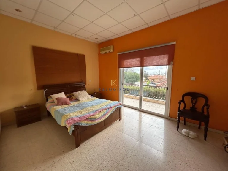 4 Bedroom House for Sale in Pervolia Larnacas