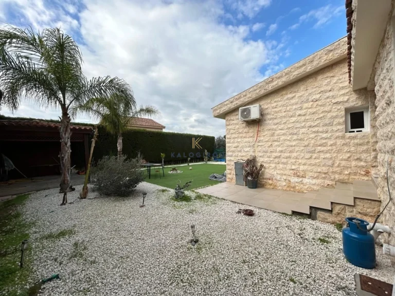 4 Bedroom House for Sale in Pervolia Larnacas