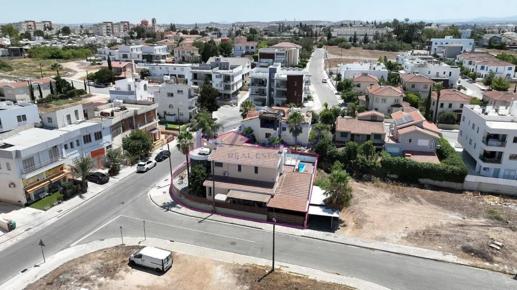 3 Bedroom House for Sale in Strovolos, Nicosia District
