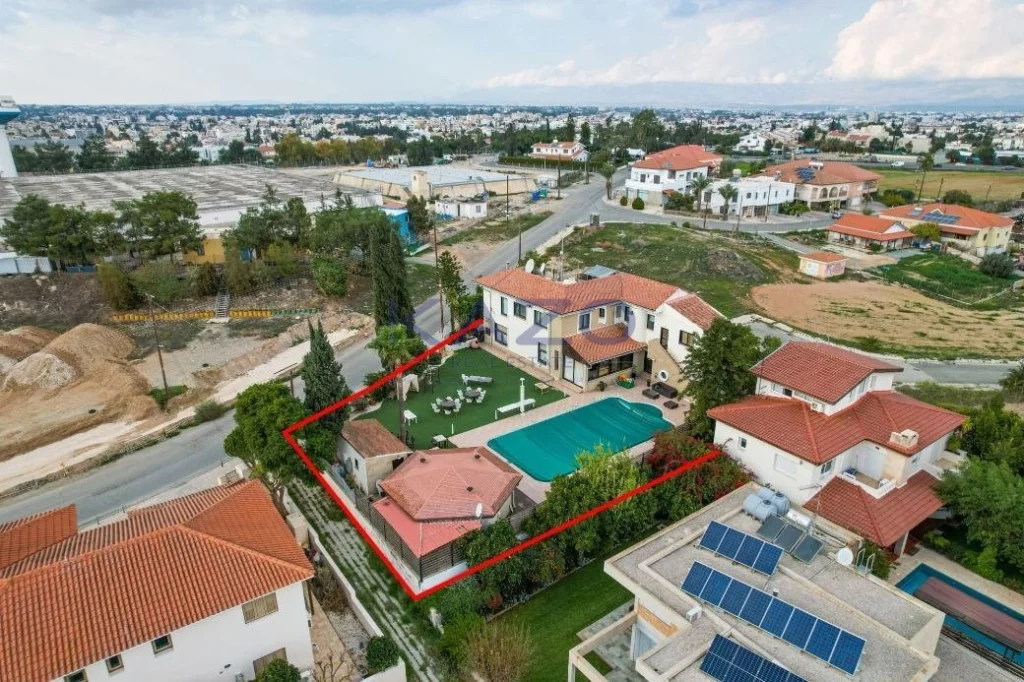 4 Bedroom House for Sale in Strovolos, Nicosia District