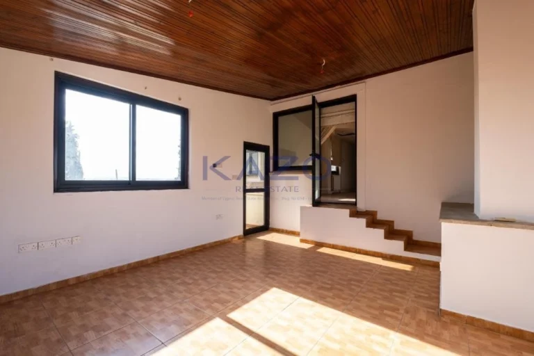 4 Bedroom House for Sale in Strovolos, Nicosia District