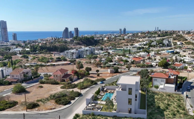 5 Bedroom House for Sale in Mouttagiaka, Limassol District