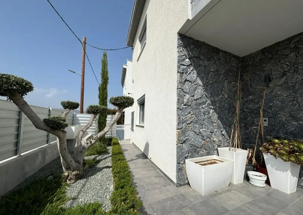 3 Bedroom House for Rent in Parekklisia, Limassol District