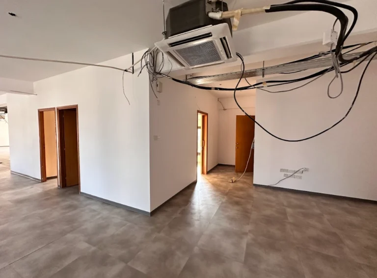 Γραφείο 290m² προς ενοικίαση στη Γερμασόγεια, Επαρχία Λεμεσού