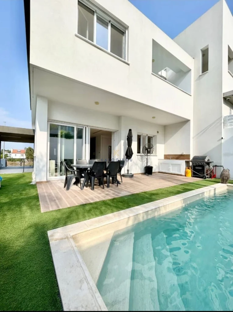 3 Bedroom House for Sale in Aradippou, Larnaca District
