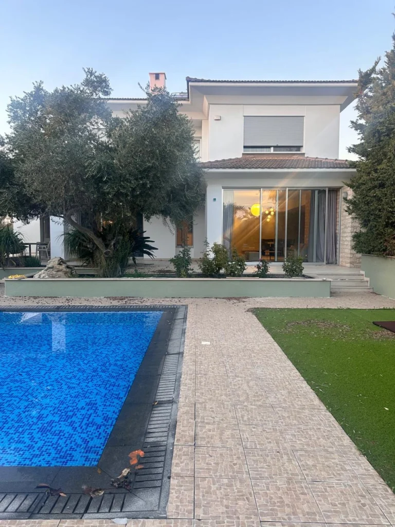 5 Bedroom House for Sale in Ypsonas, Limassol District