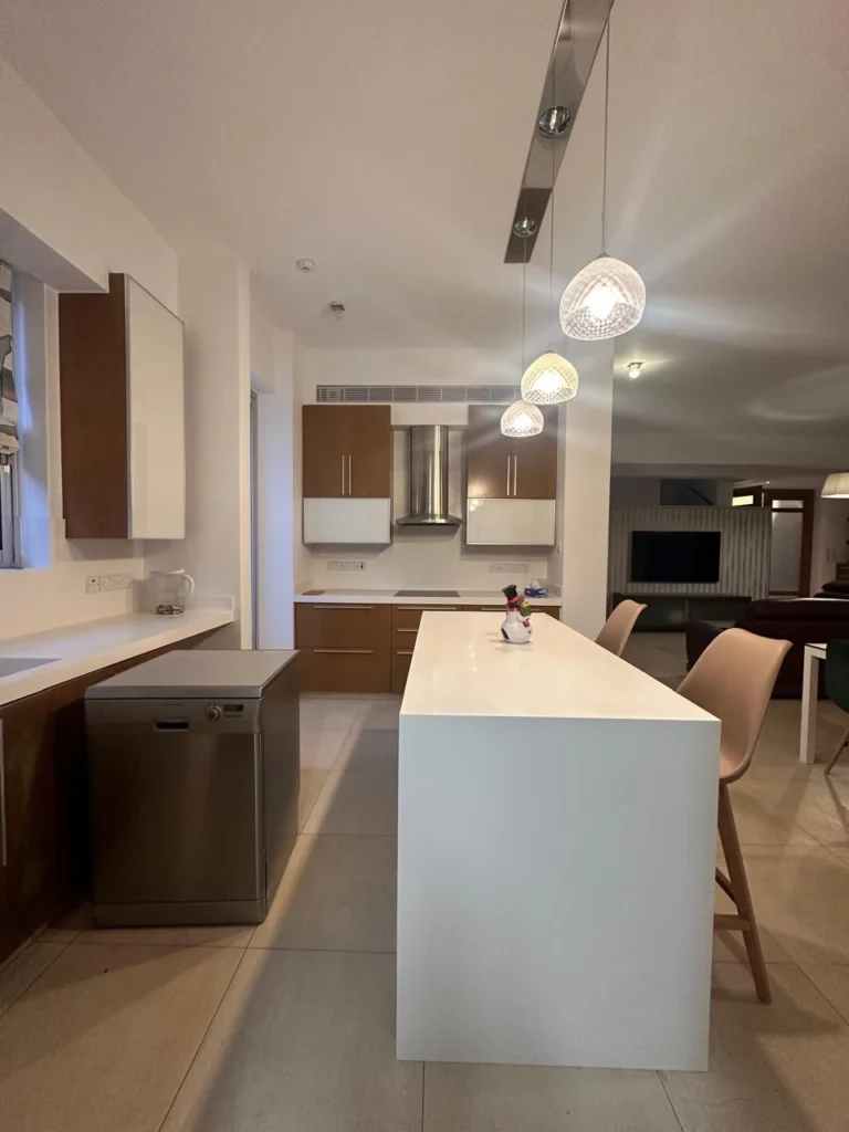 5 Bedroom House for Sale in Ypsonas, Limassol District