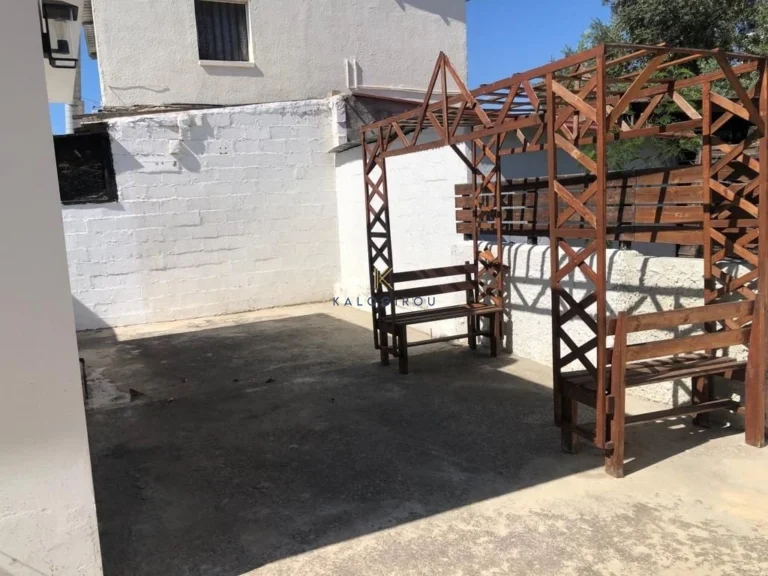 2 Bedroom House for Sale in Pervolia Larnacas