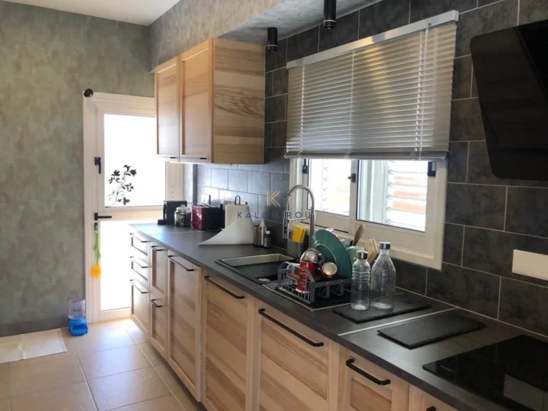 Cheap Houses and Villas for Sale Larnaca up to 300000 euro