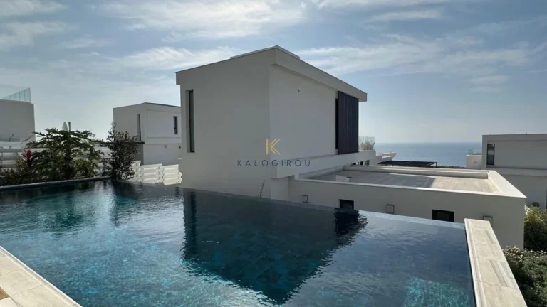 5 Bedroom House for Sale in Chlorakas, Paphos District