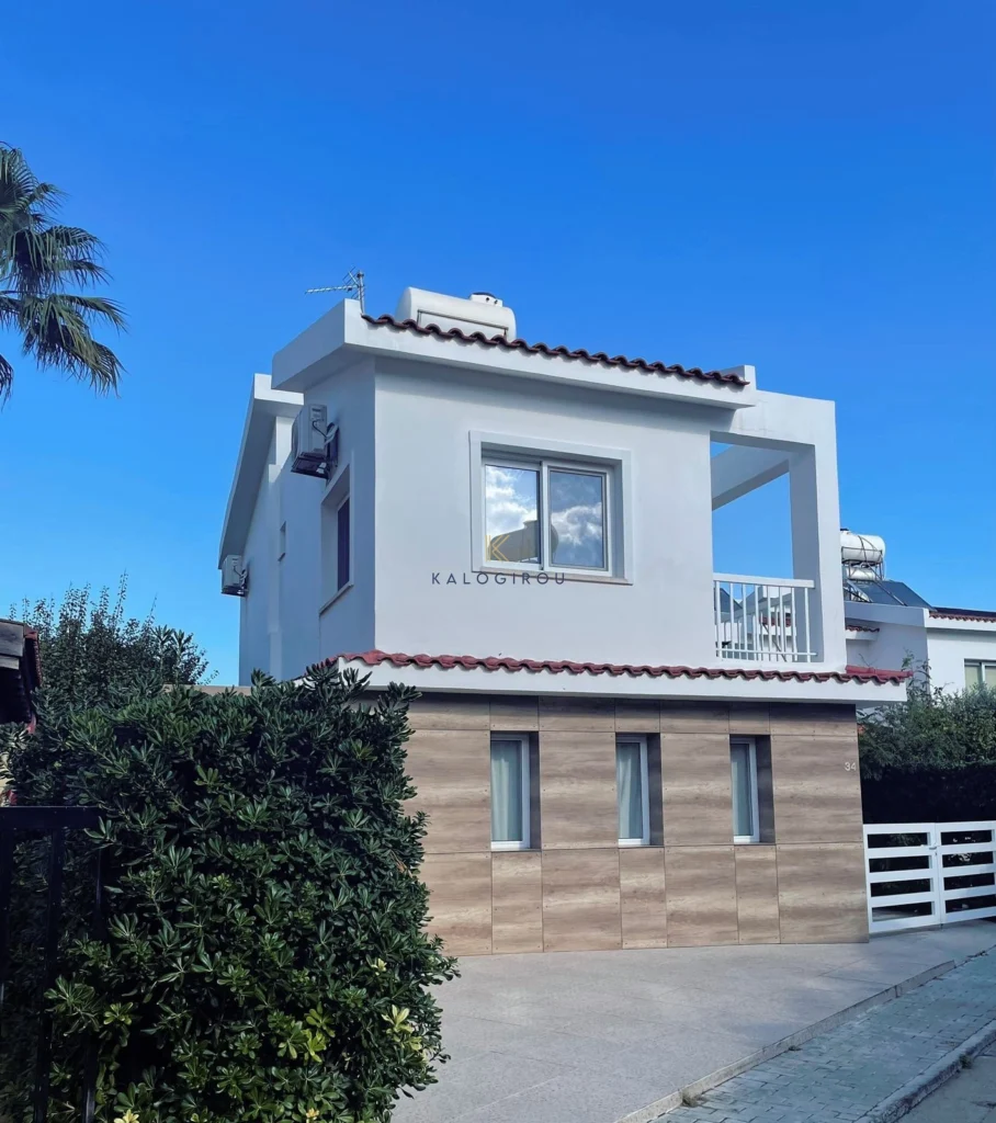 2 Bedroom House for Sale in Pervolia Larnacas