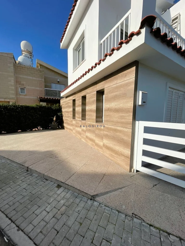 2 Bedroom House for Sale in Pervolia Larnacas
