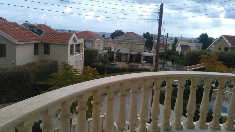 6+ Bedroom House for Sale in Limassol District