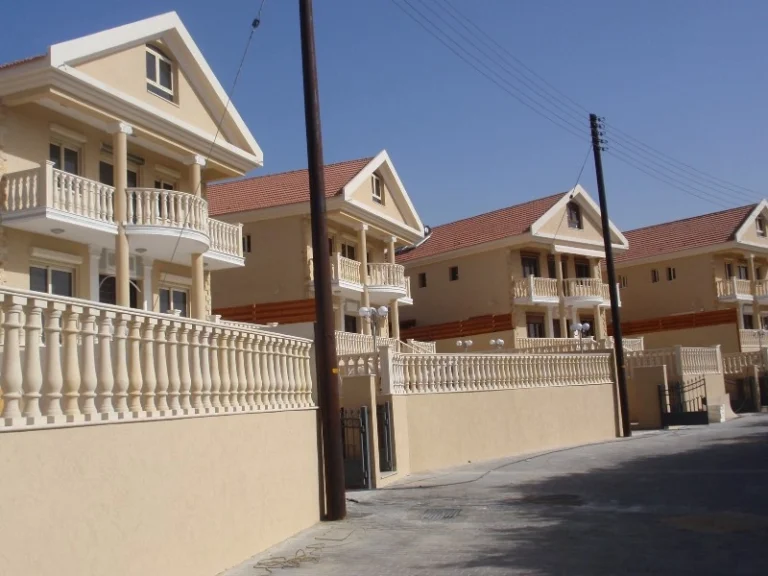 6+ Bedroom House for Sale in Limassol District