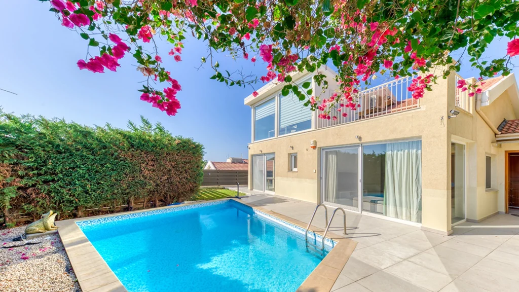 3 Bedroom House for Rent in Agios Tychonas, Limassol District