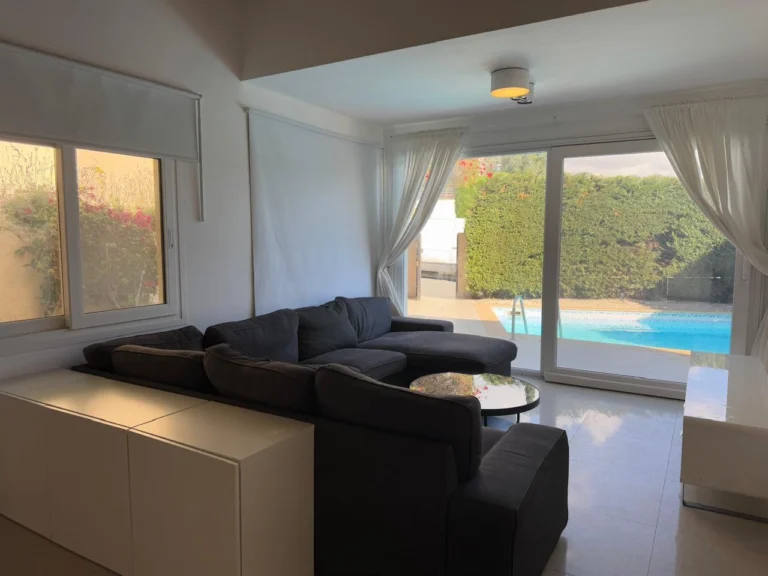 3 Bedroom House for Sale in Agios Tychonas, Limassol District