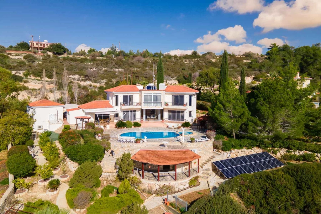 4 Bedroom House for Sale in Pegeia, Paphos District