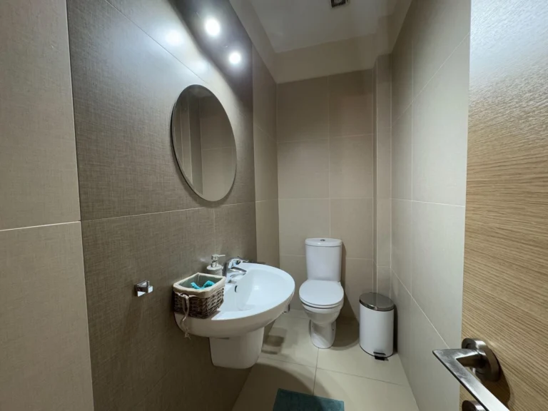 2 Bedroom Apartment for Rent in Kato Polemidia, Limassol District