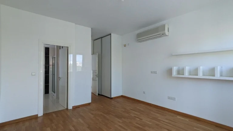 5 Bedroom House for Sale in Aglantzia, Nicosia District