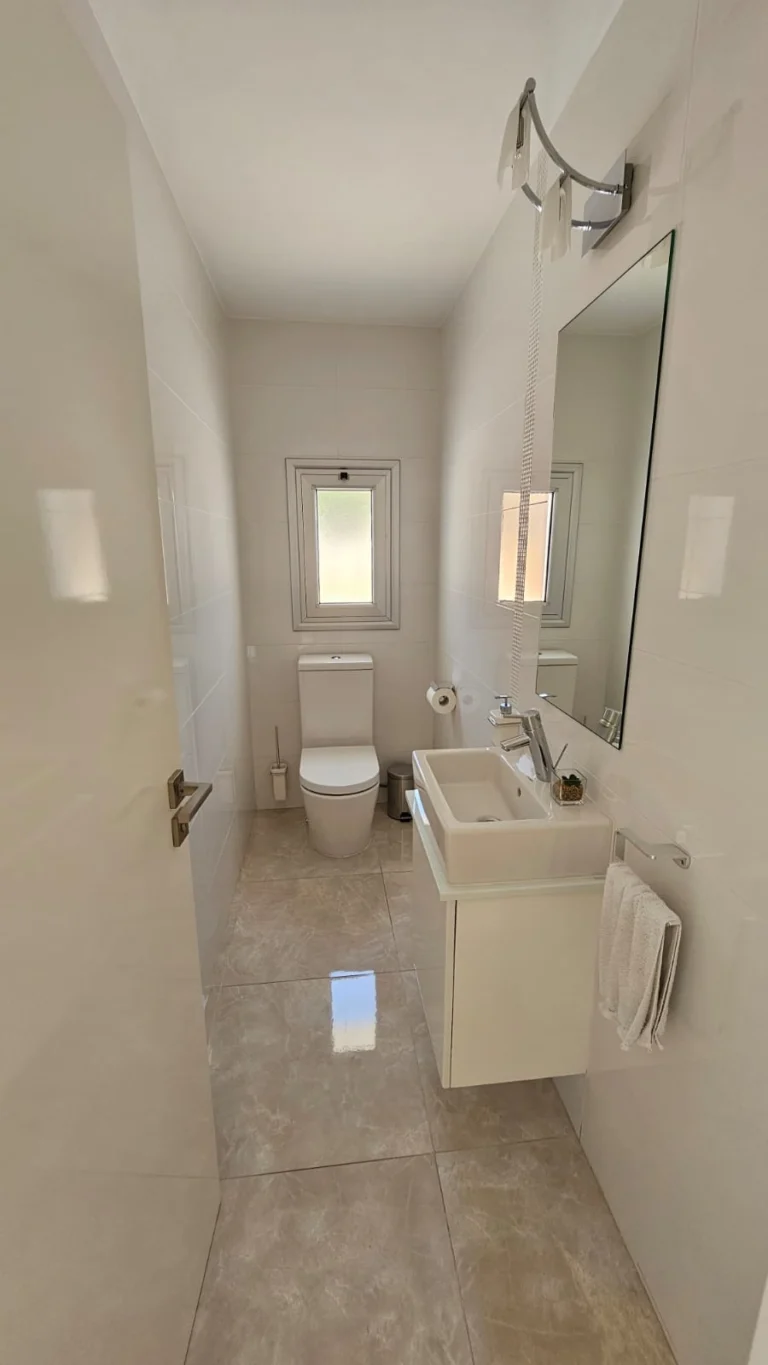 4 Bedroom House for Sale in Chlorakas, Paphos District