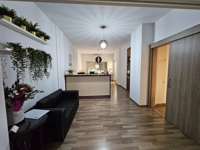 100m² Office for Rent in Limassol District