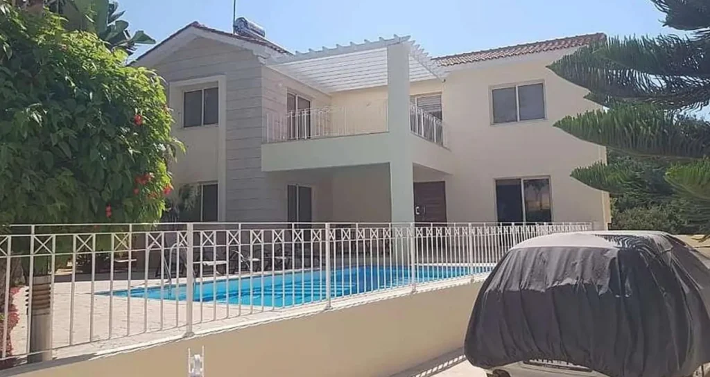4 Bedroom House for Sale in Famagusta – Agia Napa