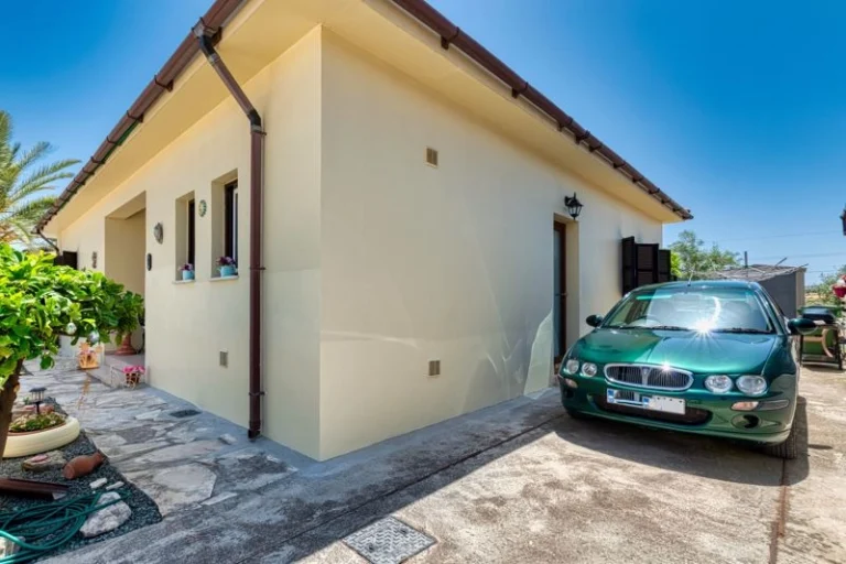 3 Bedroom House for Sale in Skarinou, Larnaca District