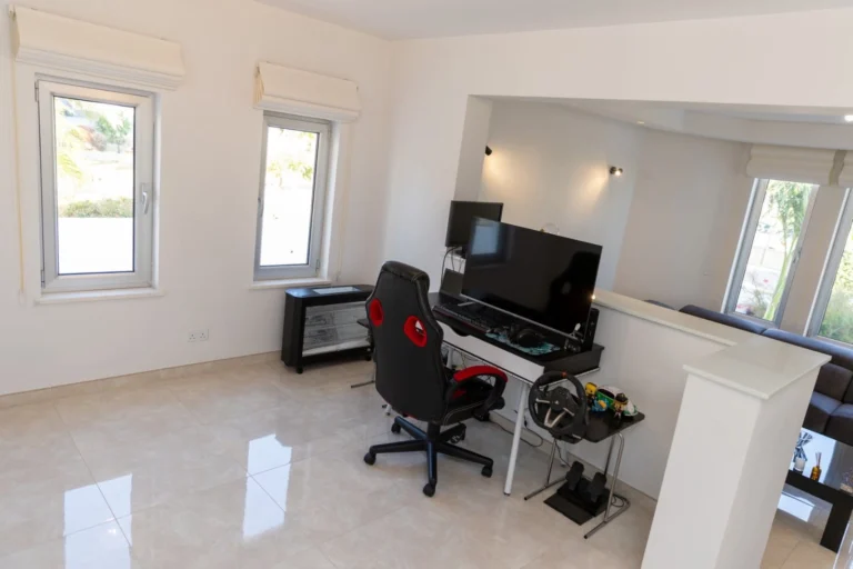 4 Bedroom House for Rent in Chlorakas, Paphos District