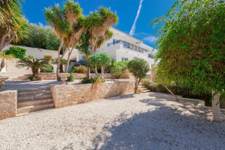 5 Bedroom House for Sale in Coral Bay, Paphos District