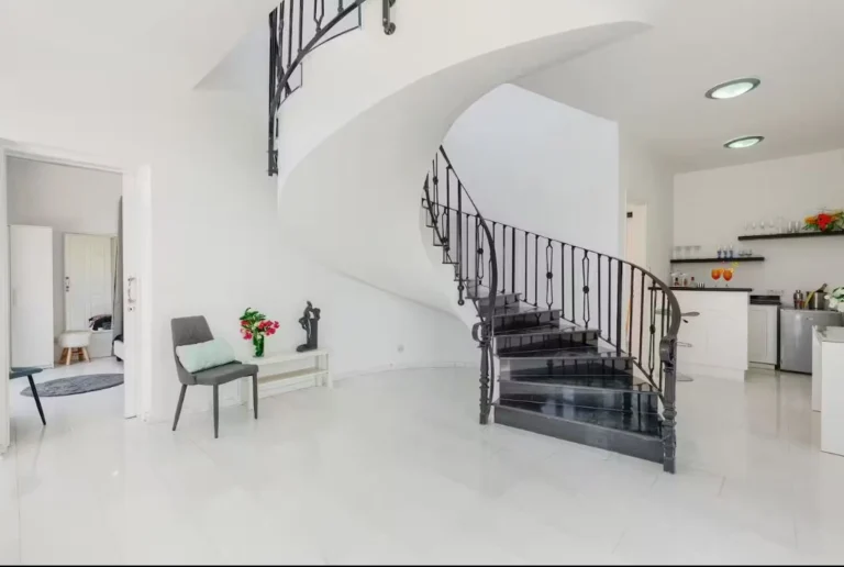 5 Bedroom House for Sale in Coral Bay, Paphos District