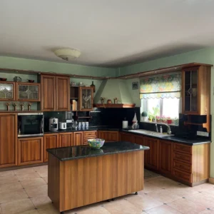 296m² House for Sale in Limassol – Mesa Geitonia