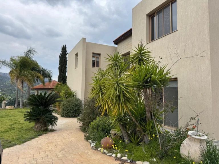 4 Bedroom House for Sale in Akrounta, Limassol District
