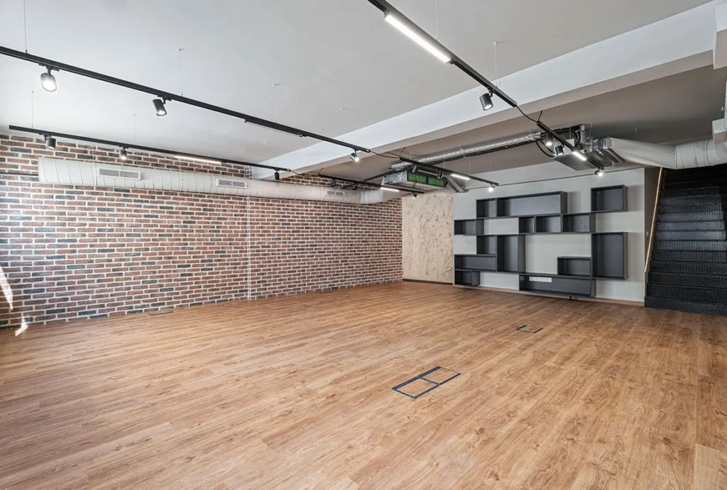 300m² Office for Rent in Limassol District