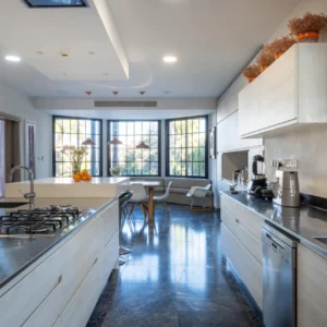 5 Bedroom House for Sale in Engomi, Nicosia District