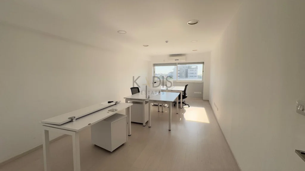 300m² Office for Rent in Limassol – Neapolis