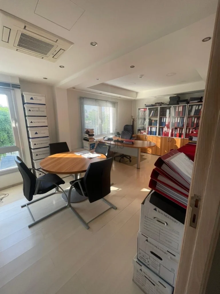 Здание площадью 970 м² в аренду в Лимассоле – Агиос Нектариос